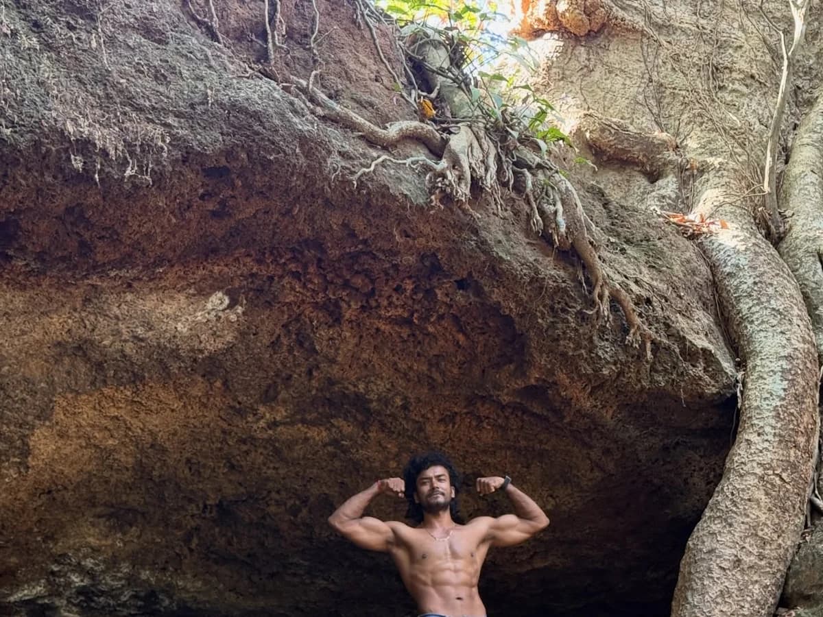 Upendra training calisthenics